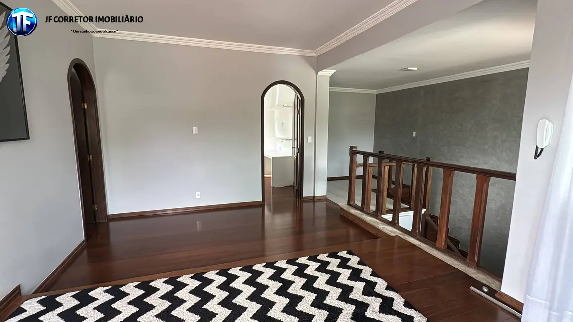 Casa com 5 quartos à venda, 300m2 em Imbaúbas, Ipatinga - MG - imagem 9 Foto 9 de Casa com 5 quartos à venda, 300m2 em Imbaúbas, Ipatinga - MG