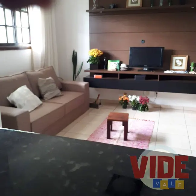 Foto 3 de Casa com 2 quartos à venda, 175m2 em Parque Residencial Santo André, Cacapava - SP