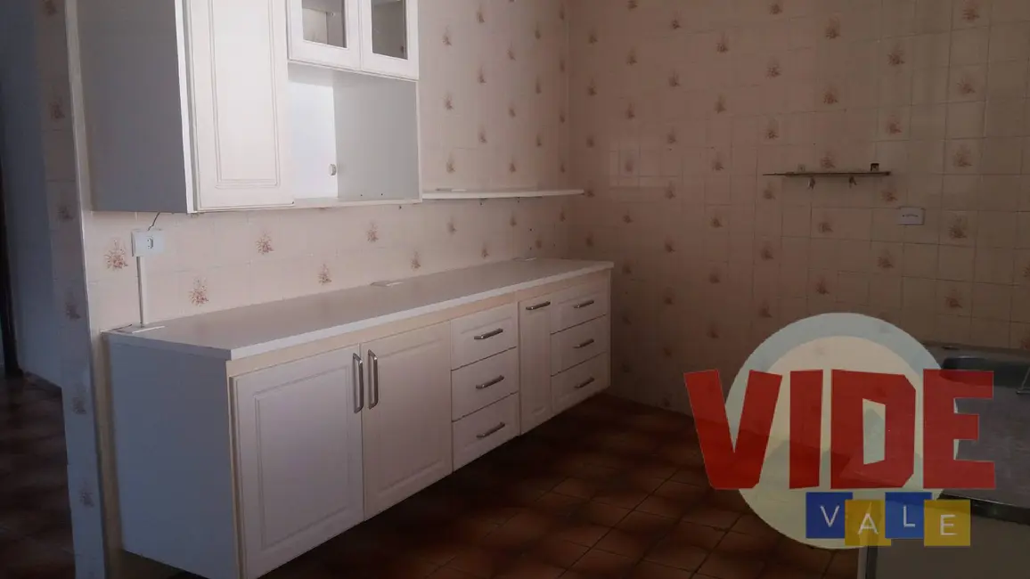 Foto 8 de Sobrado com 4 quartos para alugar, 200m2 em Sao Jose Dos Campos - SP