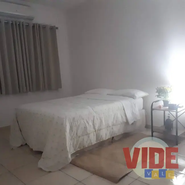 Foto 6 de Casa com 2 quartos à venda, 175m2 em Parque Residencial Santo André, Cacapava - SP