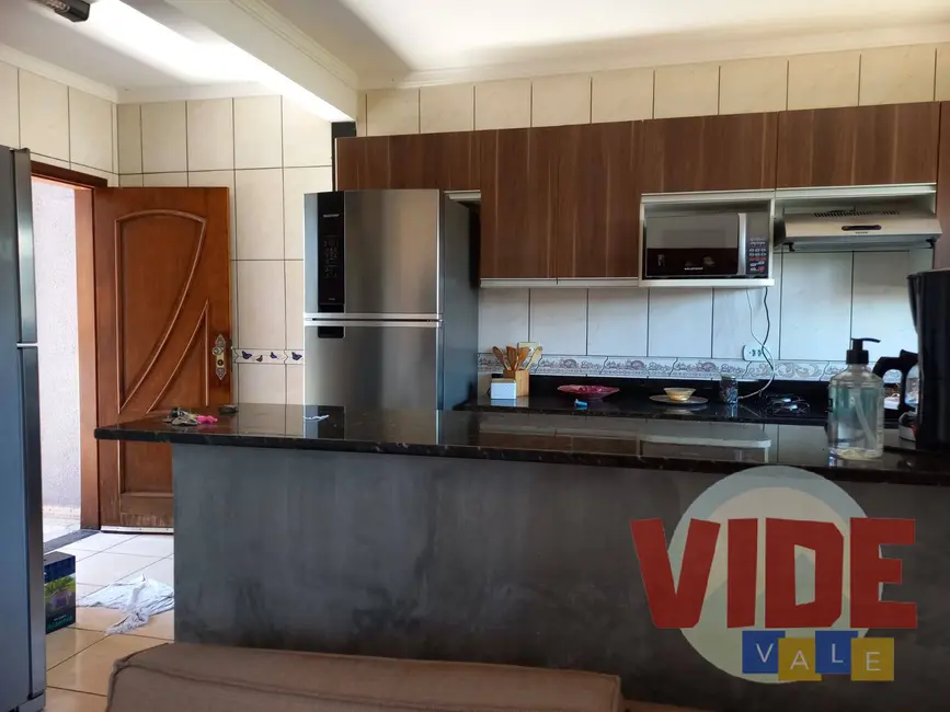 Foto 3 de Casa com 2 quartos à venda, 175m2 em Parque Residencial Santo André, Cacapava - SP