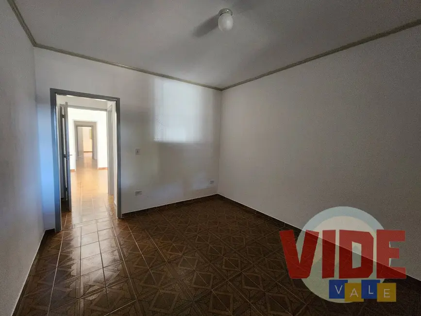 Casa com 2 quartos para alugar, 150m2 em Sao Jose Dos Campos - SP - imagem 8 Foto 8 de Casa com 2 quartos para alugar, 150m2 em Sao Jose Dos Campos - SP