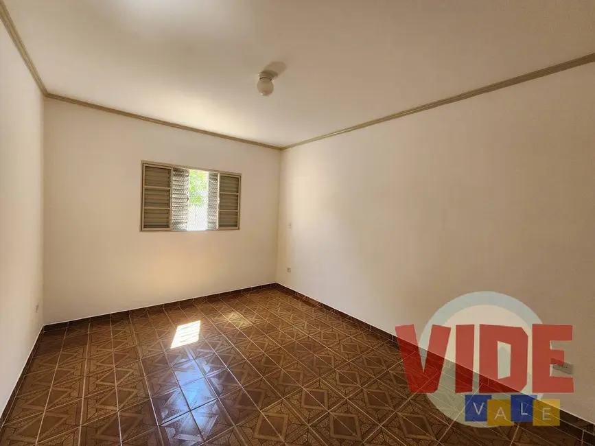 Casa com 2 quartos para alugar, 150m2 em Sao Jose Dos Campos - SP - imagem 5 Foto 5 de Casa com 2 quartos para alugar, 150m2 em Sao Jose Dos Campos - SP