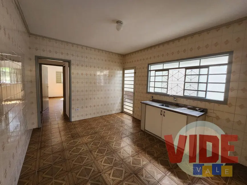 Casa com 2 quartos para alugar, 150m2 em Sao Jose Dos Campos - SP - imagem 1 Foto 1 de Casa com 2 quartos para alugar, 150m2 em Sao Jose Dos Campos - SP
