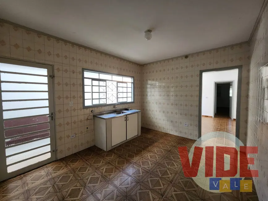 Casa com 2 quartos para alugar, 150m2 em Sao Jose Dos Campos - SP - imagem 2 Foto 2 de Casa com 2 quartos para alugar, 150m2 em Sao Jose Dos Campos - SP