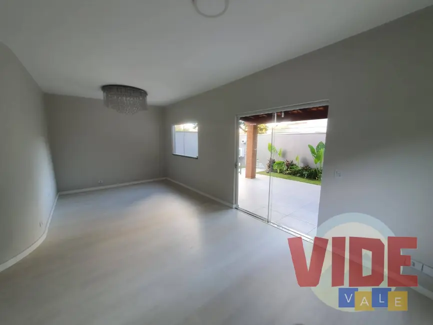 Foto 2 de Casa de Condomínio com 3 quartos à venda, 250m2 em Sao Jose Dos Campos - SP
