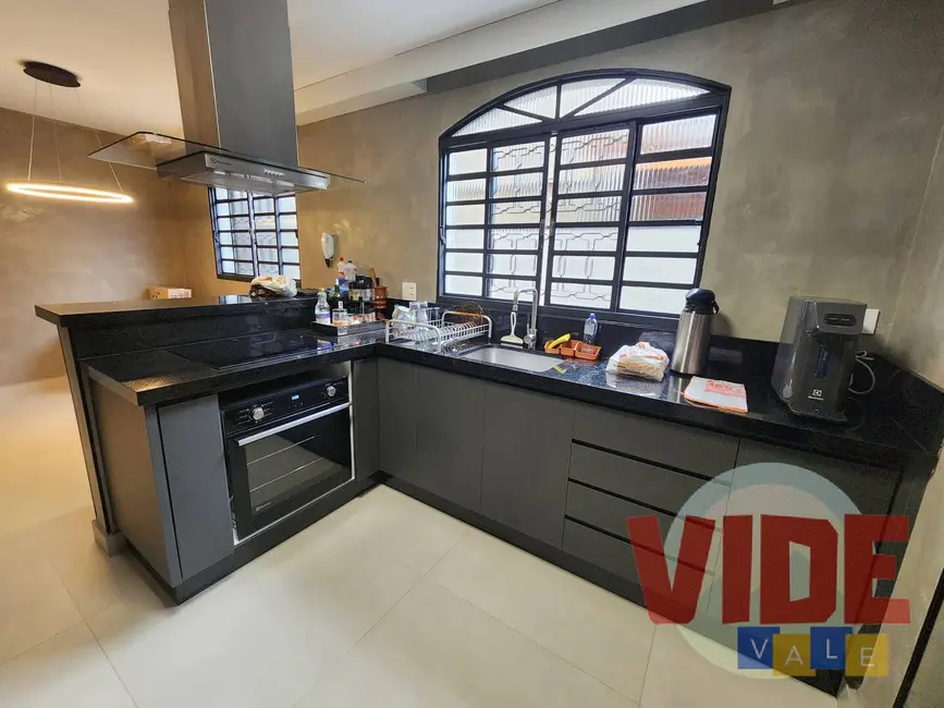 Foto 3 de Sobrado com 3 quartos à venda, 175m2 em Sao Jose Dos Campos - SP