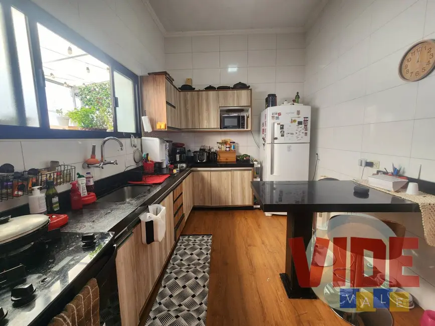 Foto 9 de Casa de Condomínio com 3 quartos à venda, 176m2 em Sao Jose Dos Campos - SP