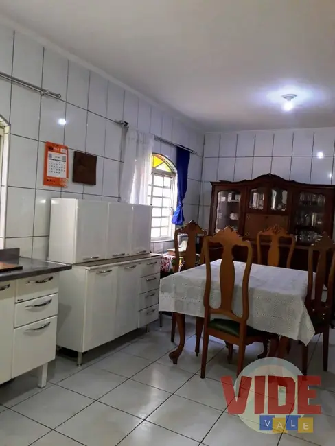 Sobrado com 4 quartos à venda, 198m2 em Sao Jose Dos Campos - SP - imagem 4 Foto 4 de Sobrado com 4 quartos à venda, 198m2 em Sao Jose Dos Campos - SP