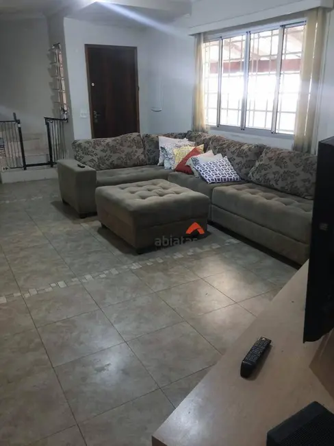 Sobrado com 4 quartos à venda, 200m2 em Jardim Taboão, São Paulo - SP - imagem 5 Foto 5 de Sobrado com 4 quartos à venda, 200m2 em Jardim Taboão, São Paulo - SP