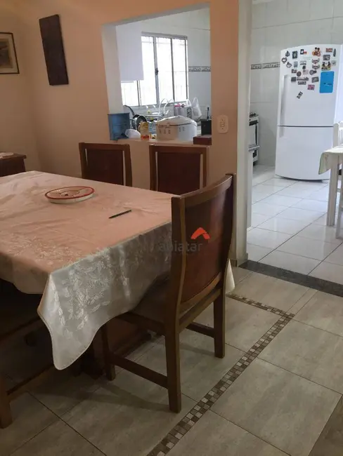 Sobrado com 4 quartos à venda, 200m2 em Jardim Taboão, São Paulo - SP - imagem 8 Foto 8 de Sobrado com 4 quartos à venda, 200m2 em Jardim Taboão, São Paulo - SP