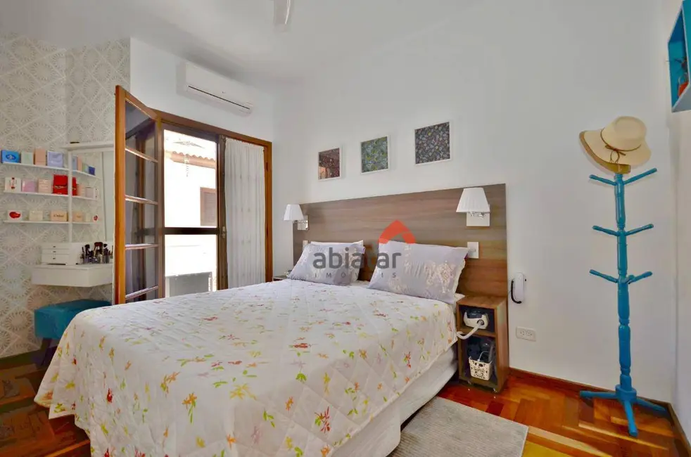 Sobrado com 3 quartos à venda, 200m2 em Jardim Monte Kemel, São Paulo - SP - imagem 7 Foto 7 de Sobrado com 3 quartos à venda, 200m2 em Jardim Monte Kemel, São Paulo - SP