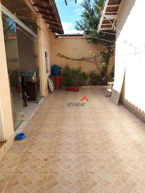 Foto 3 de Casa com 3 quartos à venda, 272m2 em Jardim Taboão, São Paulo - SP