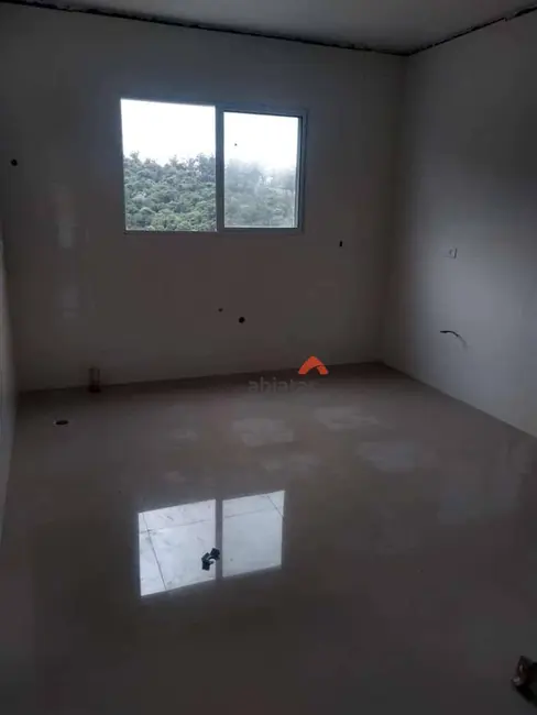 Foto 9 de Sobrado com 3 quartos à venda, 167m2 em Parque Monte Alegre, Taboao Da Serra - SP