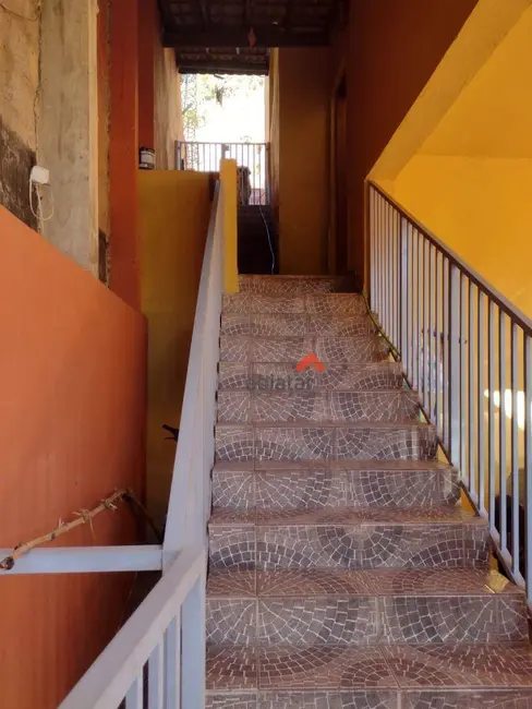 Foto 3 de Sobrado com 3 quartos à venda, 200m2 em Parque Assunção, Taboao Da Serra - SP