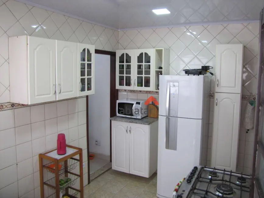 Foto 9 de Sobrado com 3 quartos à venda, 125m2 em Jardim Santa Terezinha, Taboao Da Serra - SP