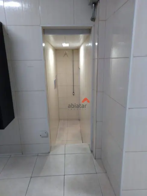 Loja para alugar, 800m2 em Jardim Maria Rosa, Taboao Da Serra - SP - imagem 5 Foto 5 de Loja para alugar, 800m2 em Jardim Maria Rosa, Taboao Da Serra - SP