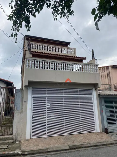 Sobrado com 3 quartos à venda, 294m2 em Jardim Maria Rosa, Taboao Da Serra - SP - imagem 4 Foto 4 de Sobrado com 3 quartos à venda, 294m2 em Jardim Maria Rosa, Taboao Da Serra - SP