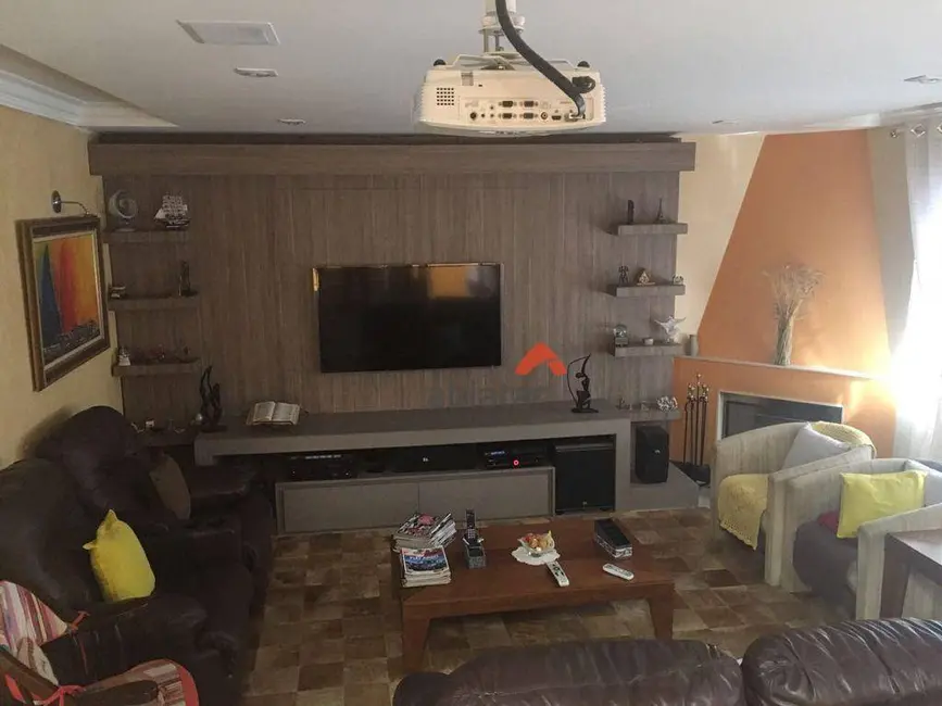 Casa com 3 quartos à venda, 289m2 em Parque Monte Alegre, Taboao Da Serra - SP - imagem 9 Foto 9 de Casa com 3 quartos à venda, 289m2 em Parque Monte Alegre, Taboao Da Serra - SP