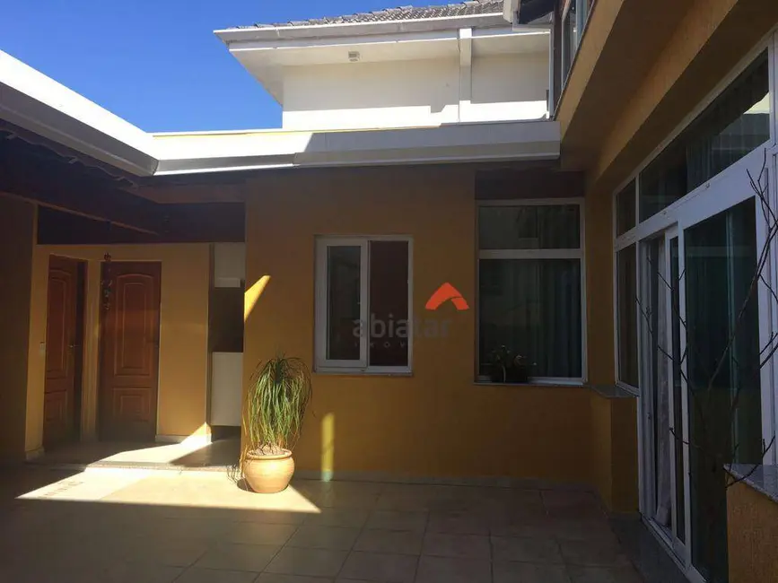 Casa com 3 quartos à venda, 289m2 em Parque Monte Alegre, Taboao Da Serra - SP - imagem 5 Foto 5 de Casa com 3 quartos à venda, 289m2 em Parque Monte Alegre, Taboao Da Serra - SP