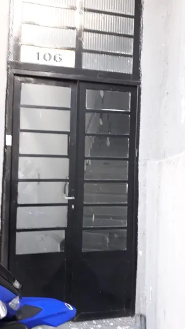 Sala Comercial para alugar, 21m2 em Jardim Maria Rosa, Taboao Da Serra - SP - imagem 2 Foto 2 de Sala Comercial para alugar, 21m2 em Jardim Maria Rosa, Taboao Da Serra - SP