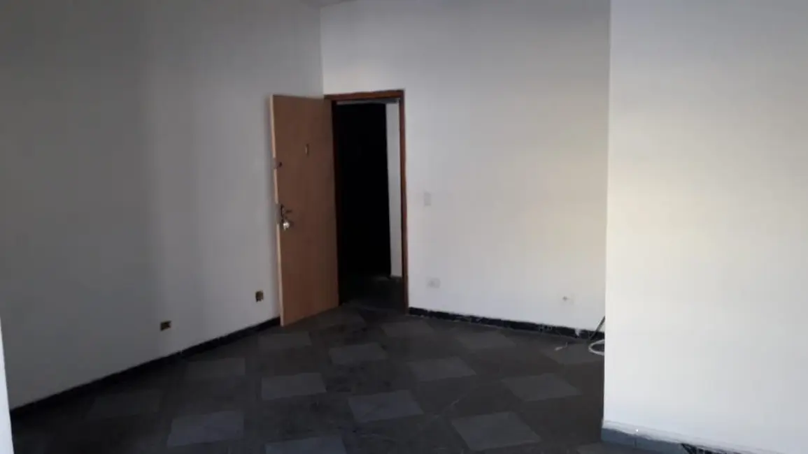 Sala Comercial para alugar, 21m2 em Jardim Maria Rosa, Taboao Da Serra - SP - imagem 4 Foto 4 de Sala Comercial para alugar, 21m2 em Jardim Maria Rosa, Taboao Da Serra - SP