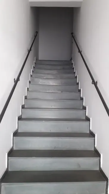 Sala Comercial para alugar, 18m2 em Jardim Maria Rosa, Taboao Da Serra - SP - imagem 3 Foto 3 de Sala Comercial para alugar, 18m2 em Jardim Maria Rosa, Taboao Da Serra - SP