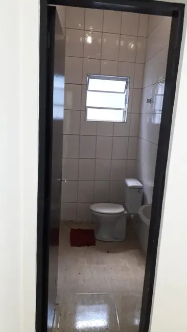 Sala Comercial para alugar, 18m2 em Jardim Maria Rosa, Taboao Da Serra - SP - imagem 4 Foto 4 de Sala Comercial para alugar, 18m2 em Jardim Maria Rosa, Taboao Da Serra - SP