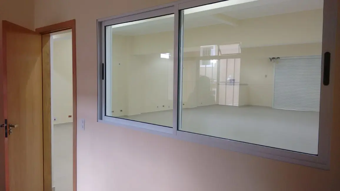 Foto 3 de Sala Comercial para alugar, 162m2 em Embu Das Artes - SP