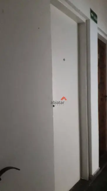 Sala Comercial para alugar, 18m2 em Jardim Maria Rosa, Taboao Da Serra - SP - imagem 3 Foto 3 de Sala Comercial para alugar, 18m2 em Jardim Maria Rosa, Taboao Da Serra - SP