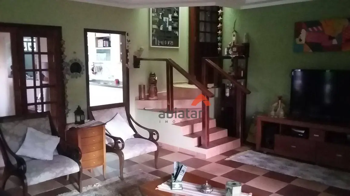 Casa de Condomínio com 3 quartos à venda, 1000m2 em Parque das Rosas, Cotia - SP - imagem 4 Foto 4 de Casa de Condomínio com 3 quartos à venda, 1000m2 em Parque das Rosas, Cotia - SP