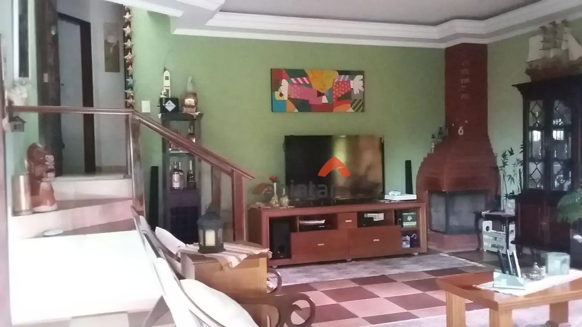 Casa de Condomínio com 3 quartos à venda, 1000m2 em Parque das Rosas, Cotia - SP - imagem 3 Foto 3 de Casa de Condomínio com 3 quartos à venda, 1000m2 em Parque das Rosas, Cotia - SP