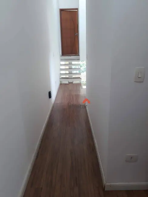 Foto 4 de Sobrado com 3 quartos à venda, 127m2 em Jardim Mirna, Taboao Da Serra - SP