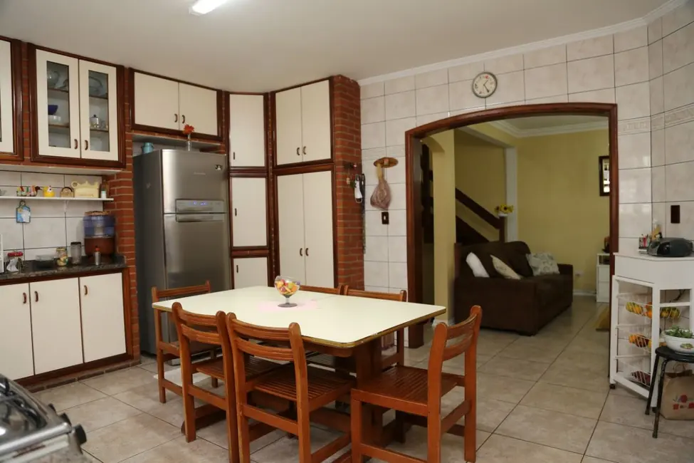 Casa com 4 quartos à venda, 1033m2 em Cidade Intercap, Taboao Da Serra - SP - imagem 4 Foto 4 de Casa com 4 quartos à venda, 1033m2 em Cidade Intercap, Taboao Da Serra - SP