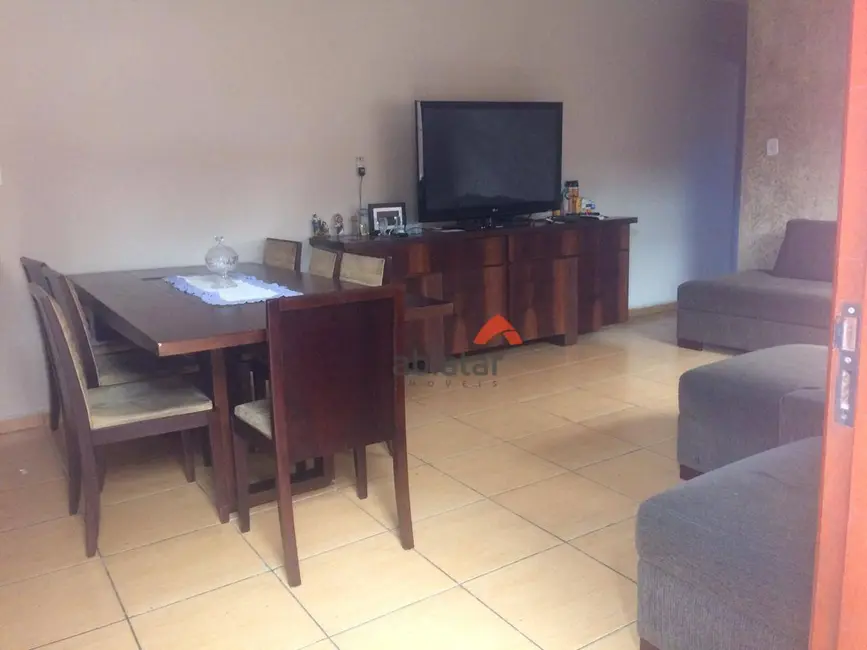 Foto 7 de Casa com 4 quartos à venda, 350m2 em Arraial Paulista, Taboao Da Serra - SP