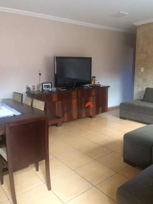 Foto 9 de Casa com 4 quartos à venda, 350m2 em Arraial Paulista, Taboao Da Serra - SP