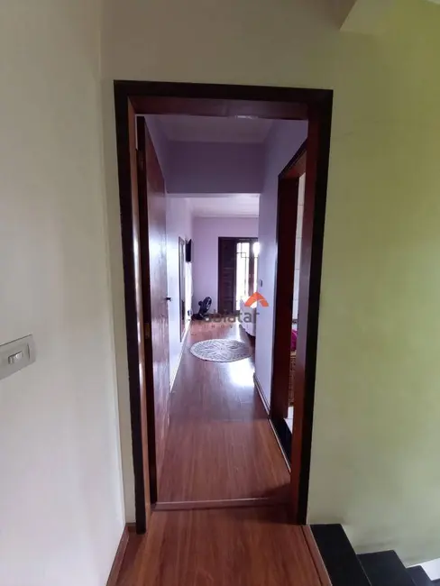 Foto 3 de Sobrado com 3 quartos à venda, 250m2 em Parque Monte Alegre, Taboao Da Serra - SP