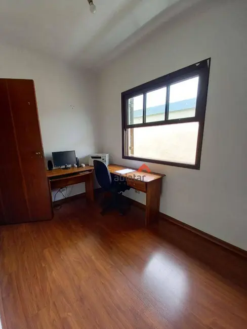 Foto 8 de Sobrado com 3 quartos à venda, 250m2 em Parque Monte Alegre, Taboao Da Serra - SP