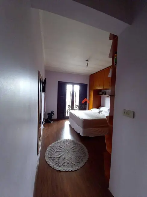 Foto 2 de Sobrado com 3 quartos à venda, 250m2 em Parque Monte Alegre, Taboao Da Serra - SP