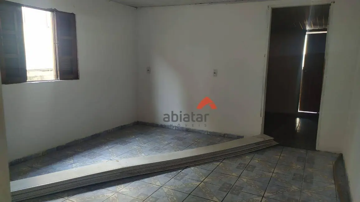 Foto 3 de Sobrado com 5 quartos à venda, 180m2 em Jardim Maria Duarte, São Paulo - SP