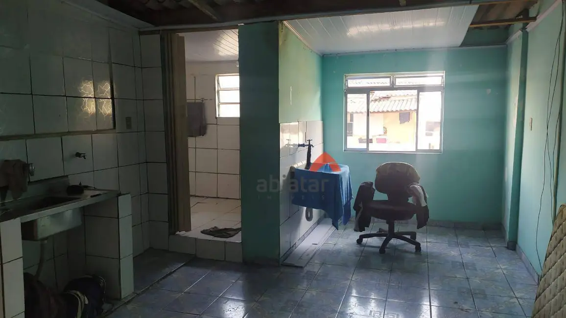 Foto 2 de Sobrado com 5 quartos à venda, 180m2 em Jardim Maria Duarte, São Paulo - SP