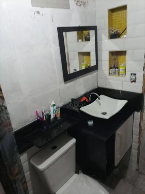 Foto 3 de Apartamento com 2 quartos à venda, 45m2 em Chácaras Caxingui, Embu Das Artes - SP