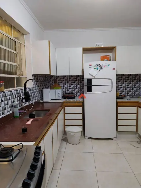 Sobrado com 2 quartos à venda, 190m2 em Jardim Maria Rosa, Taboao Da Serra - SP - imagem 3 Foto 3 de Sobrado com 2 quartos à venda, 190m2 em Jardim Maria Rosa, Taboao Da Serra - SP