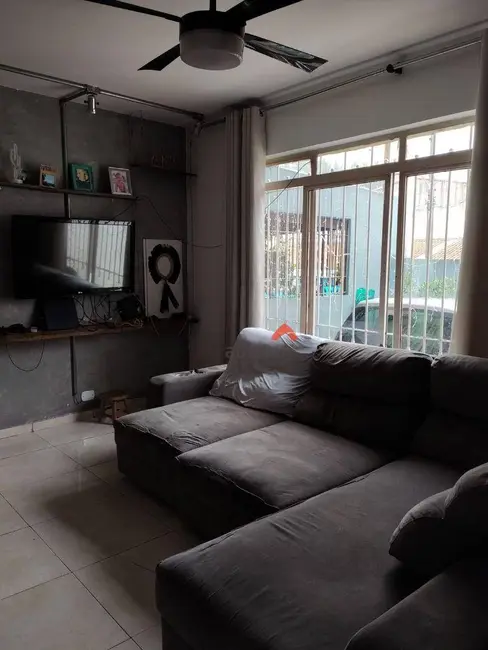 Sobrado com 2 quartos à venda, 190m2 em Jardim Maria Rosa, Taboao Da Serra - SP - imagem 7 Foto 7 de Sobrado com 2 quartos à venda, 190m2 em Jardim Maria Rosa, Taboao Da Serra - SP