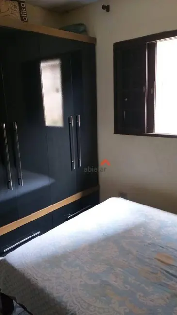 Foto 9 de Sobrado com 3 quartos à venda, 170m2 em Jardim São Salvador, Taboao Da Serra - SP