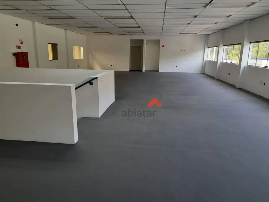 Armazém / Galpão para alugar, 3600m2 em Jardim Triângulo, Taboao Da Serra - SP - imagem 7 Foto 7 de Armazém / Galpão para alugar, 3600m2 em Jardim Triângulo, Taboao Da Serra - SP