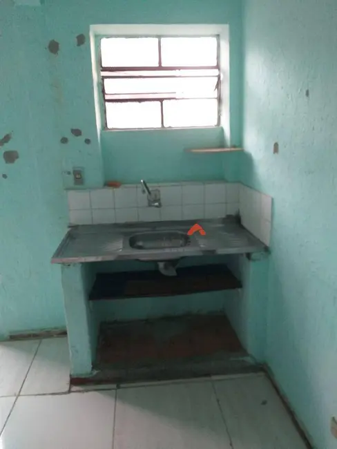 Foto 3 de Casa com 1 quarto para alugar, 40m2 em Parque Jacarandá, Taboao Da Serra - SP