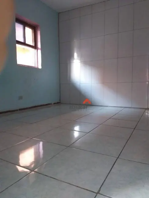 Foto 3 de Casa com 1 quarto para alugar, 40m2 em Parque Jacarandá, Taboao Da Serra - SP