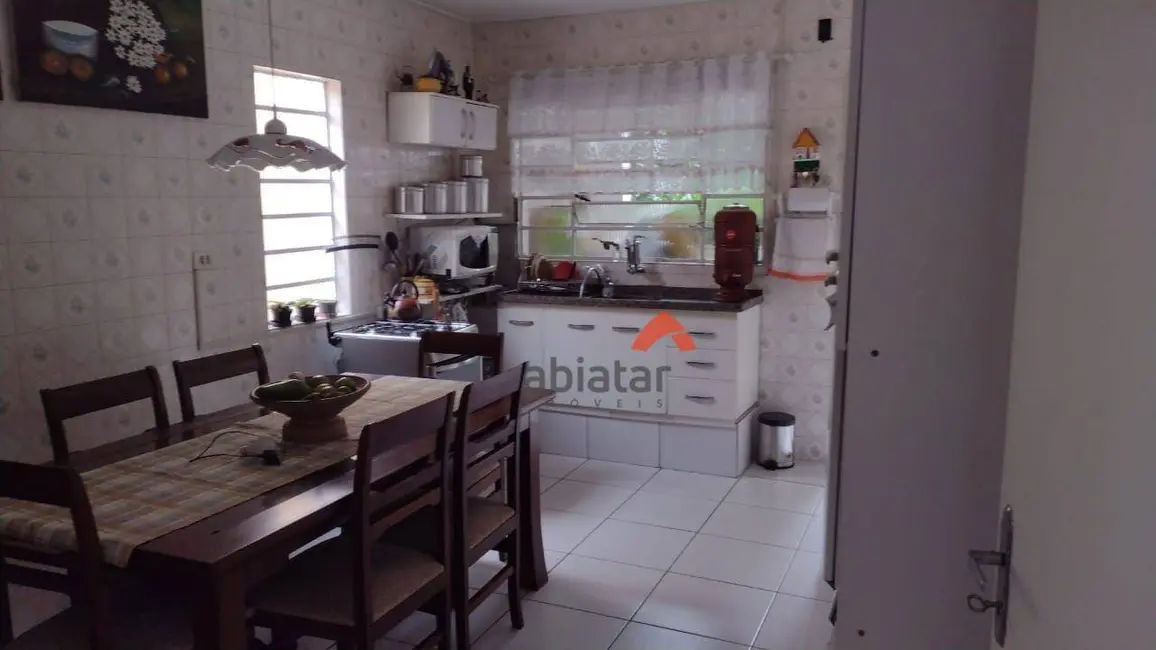 Sobrado com 2 quartos à venda, 115m2 em Jardim Kuabara, Taboao Da Serra - SP - imagem 4 Foto 4 de Sobrado com 2 quartos à venda, 115m2 em Jardim Kuabara, Taboao Da Serra - SP