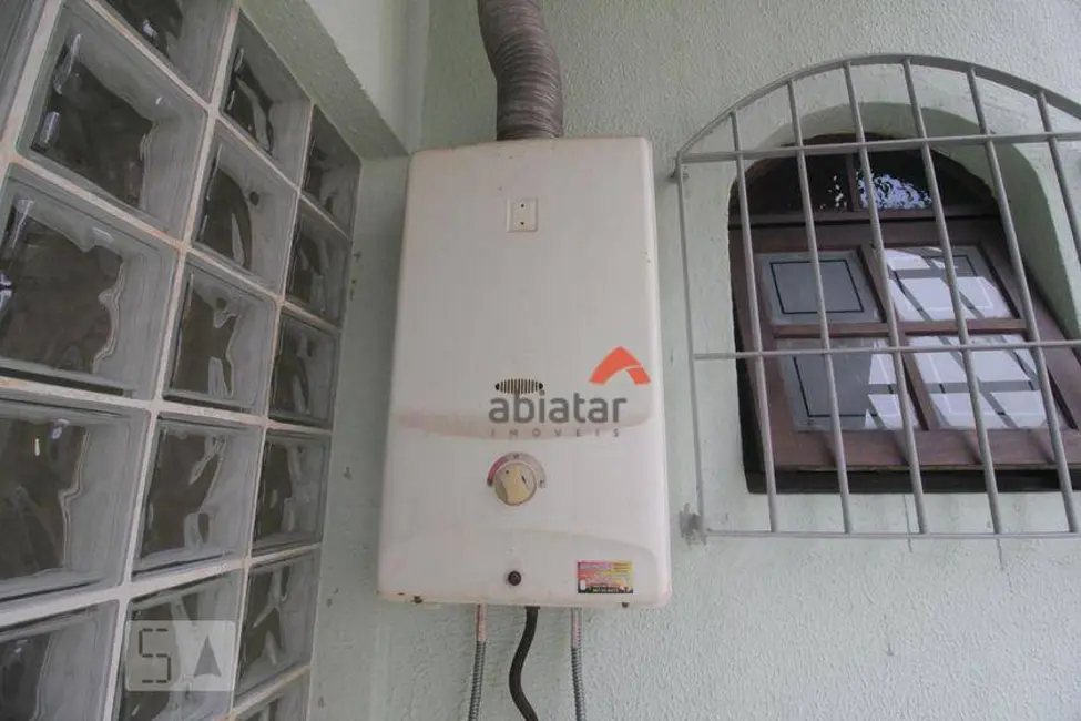 Foto 9 de Sobrado com 3 quartos à venda, 230m2 em Chácara Agrindus, Taboao Da Serra - SP